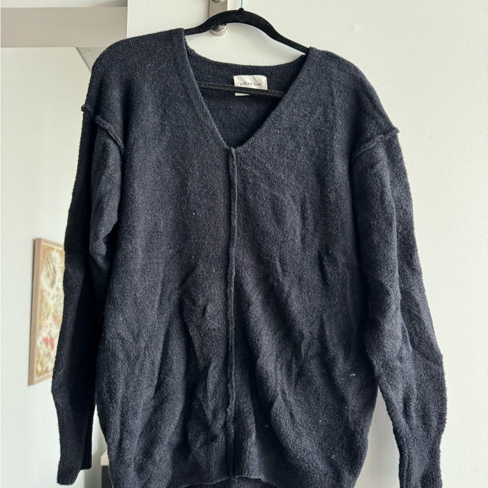 Aritizia sweater - looks wrinkled in photo but only worn twice